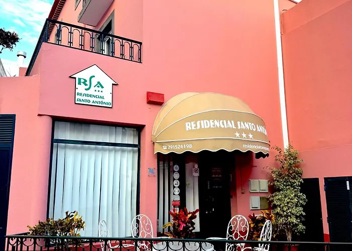 Pensión Residencial Santo António Santa Cruz (Madeira)
