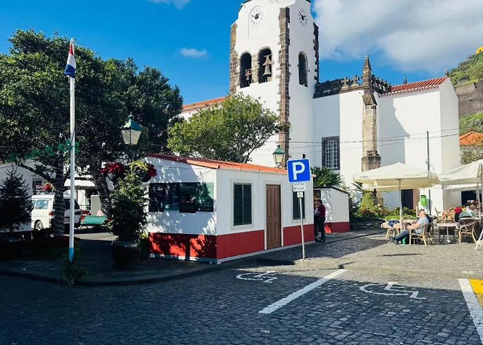 Pensión Residencial Santo António Santa Cruz (Madeira)