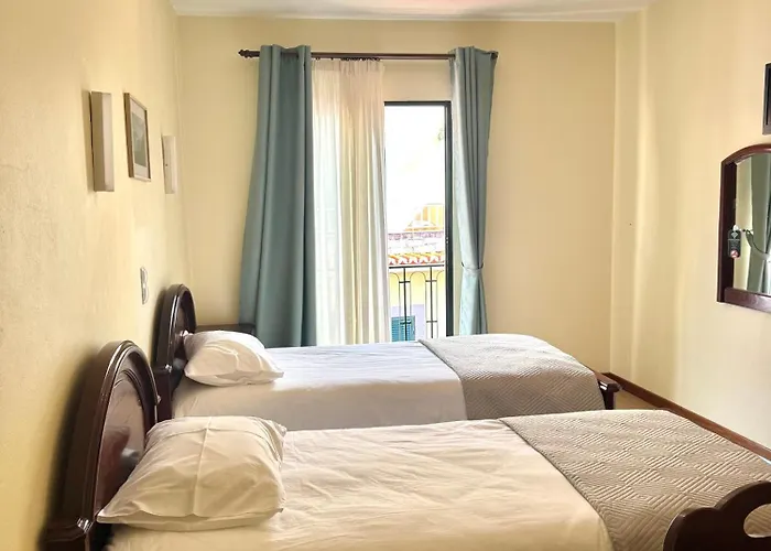 Residencial Santo António 3*