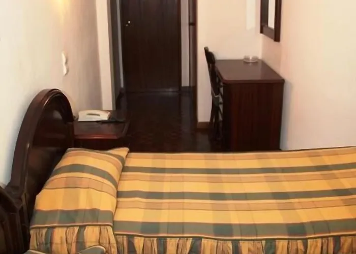 Residencial Santo António Pensión